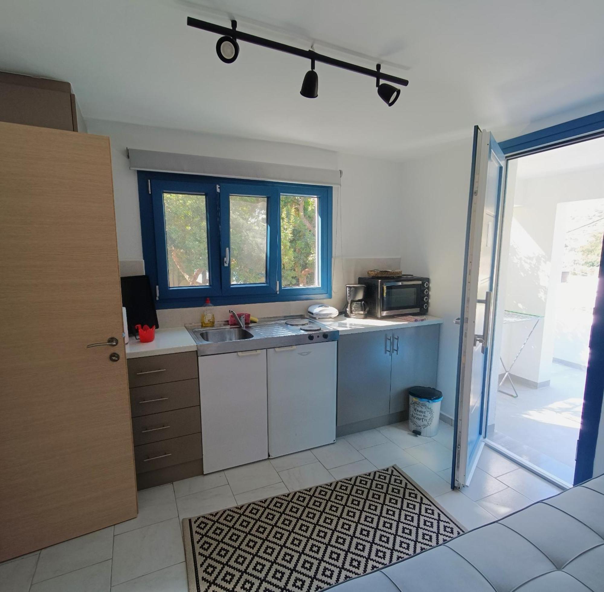 Thea Apartments Emporeios  ภายนอก รูปภาพ