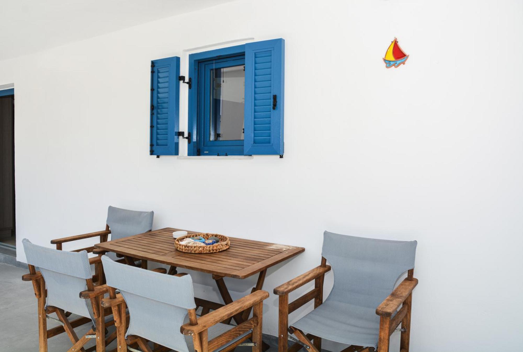 Thea Apartments Emporeios  ภายนอก รูปภาพ